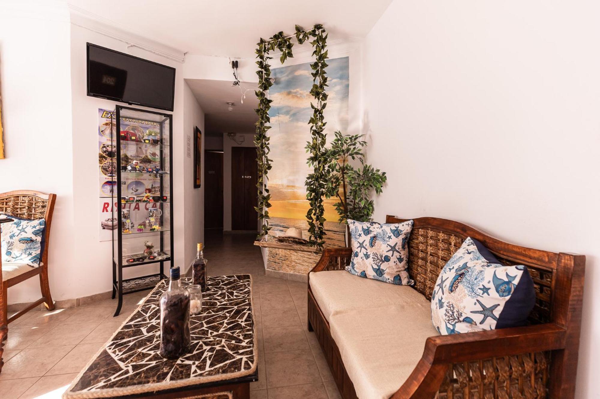 Hostal Las Rosas De Punta Cana Exterior photo