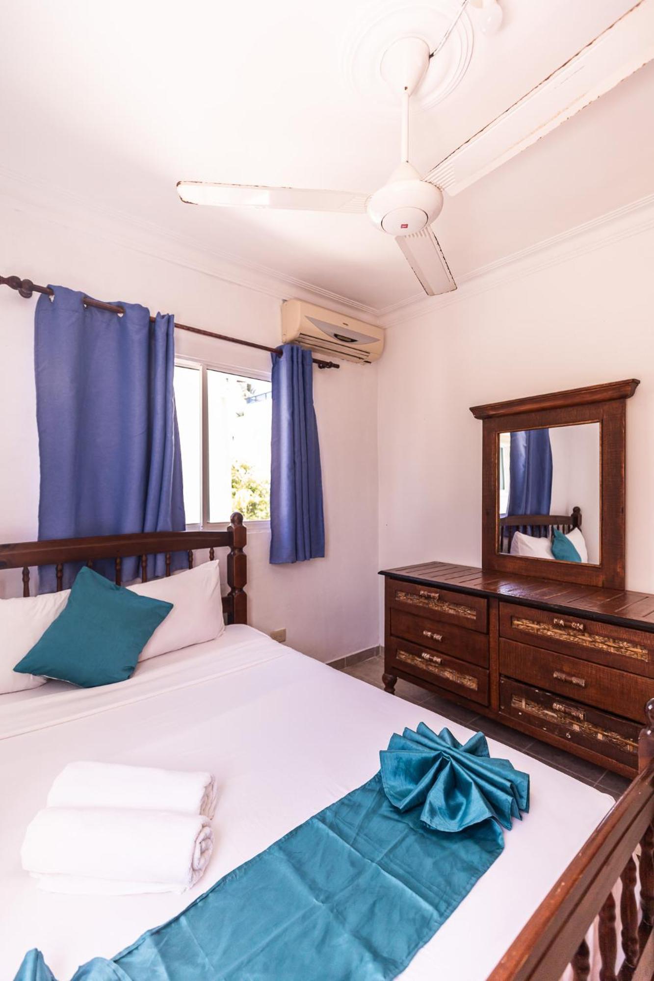 Hostal Las Rosas De Punta Cana Exterior photo