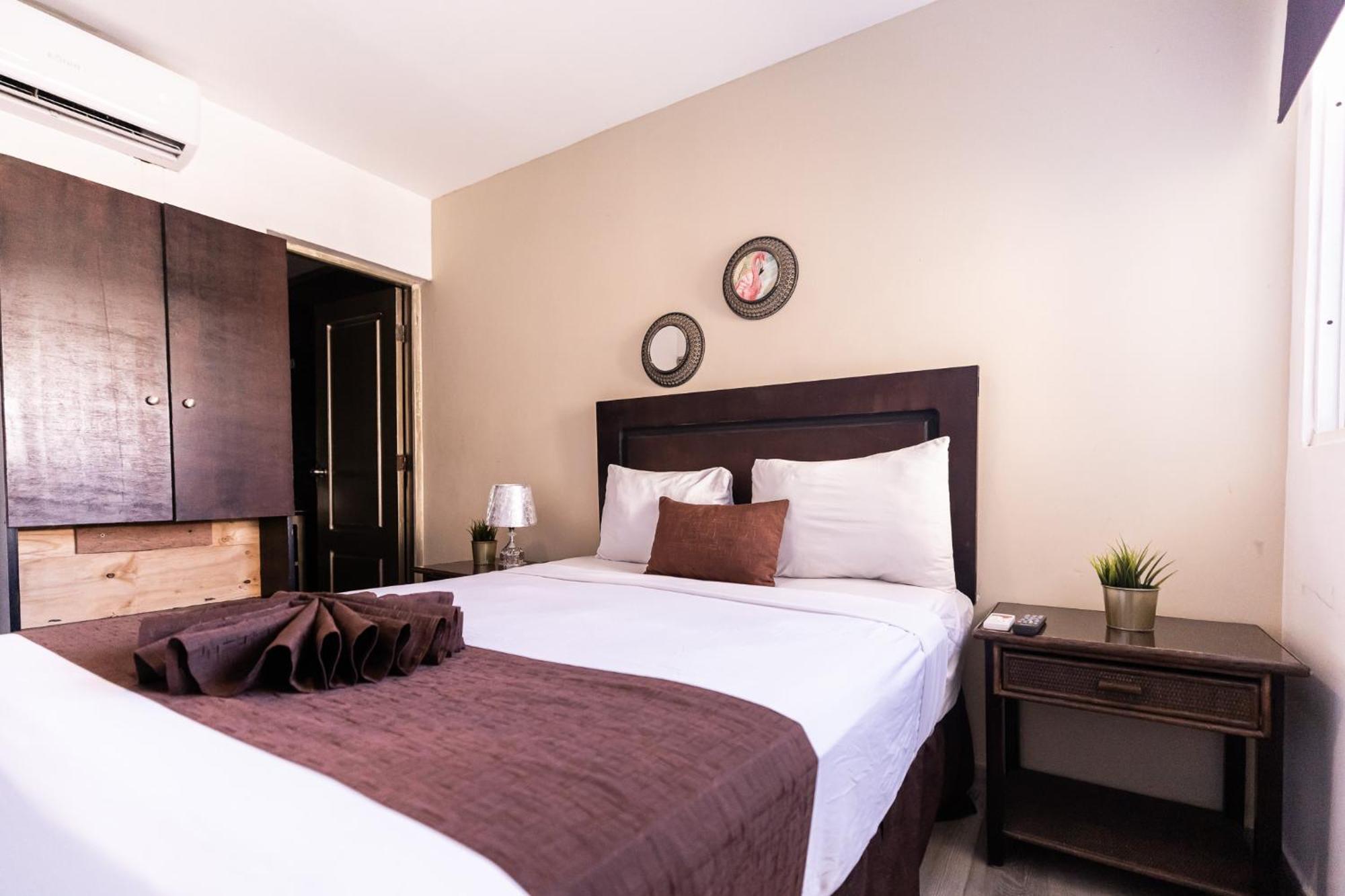 Hostal Las Rosas De Punta Cana Exterior photo