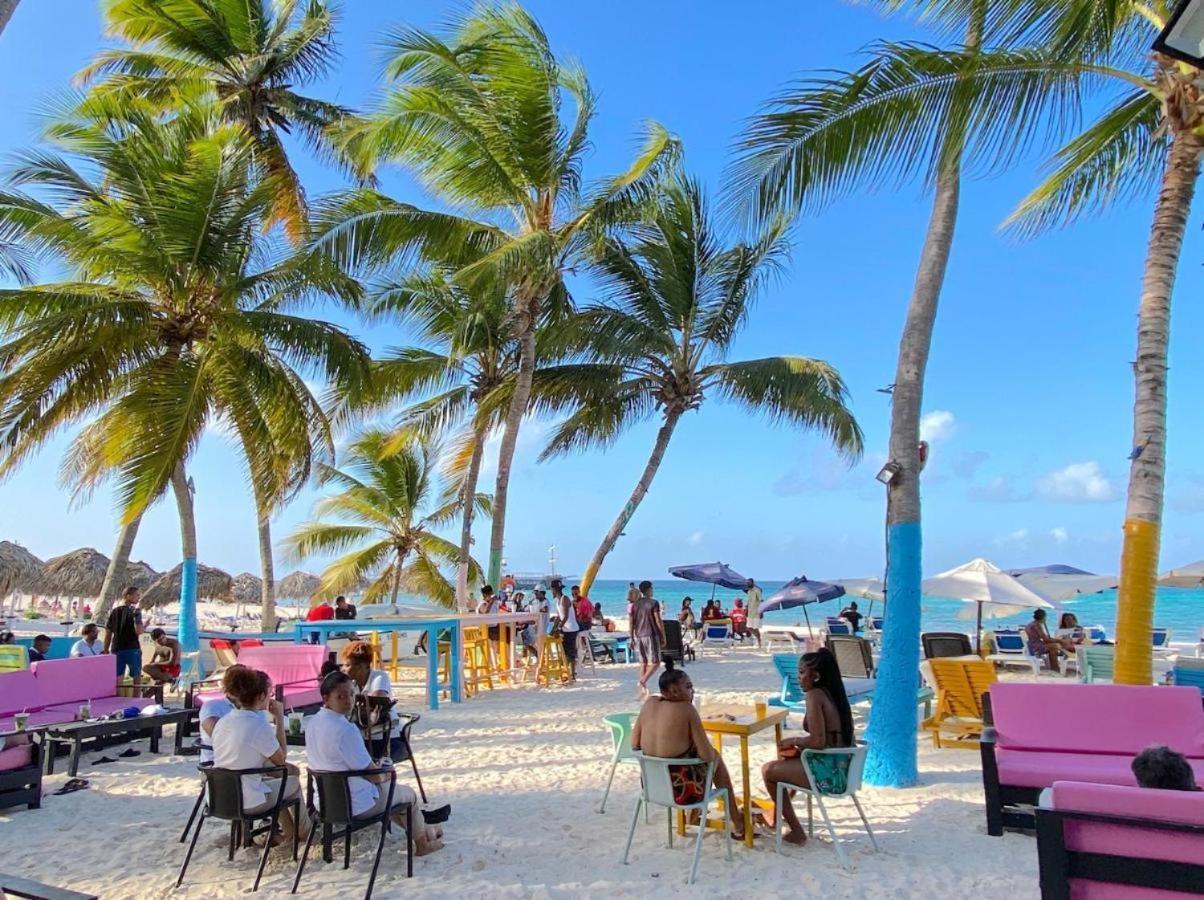 Hostal Las Rosas De Punta Cana Exterior photo